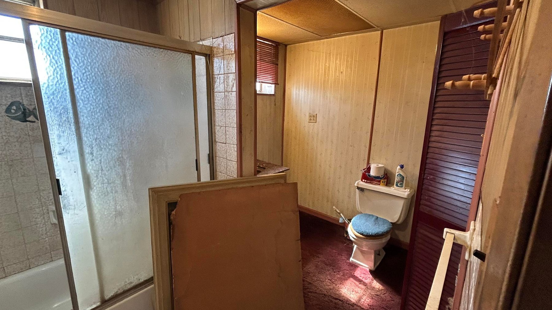 Image for Commercial Building with Garage Bays & Apartment Selling to the Highest Bidder