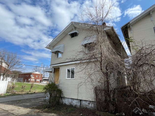 Image for 2 Story Project Home near Downtown Charleston