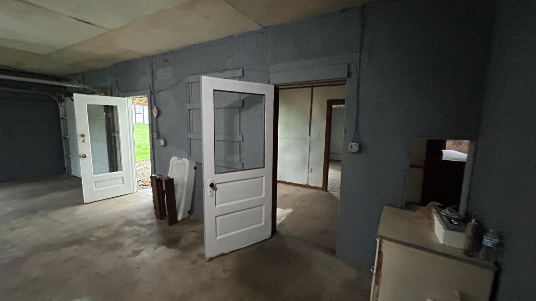 Image for Inviting Elkins Home with a Large Garage