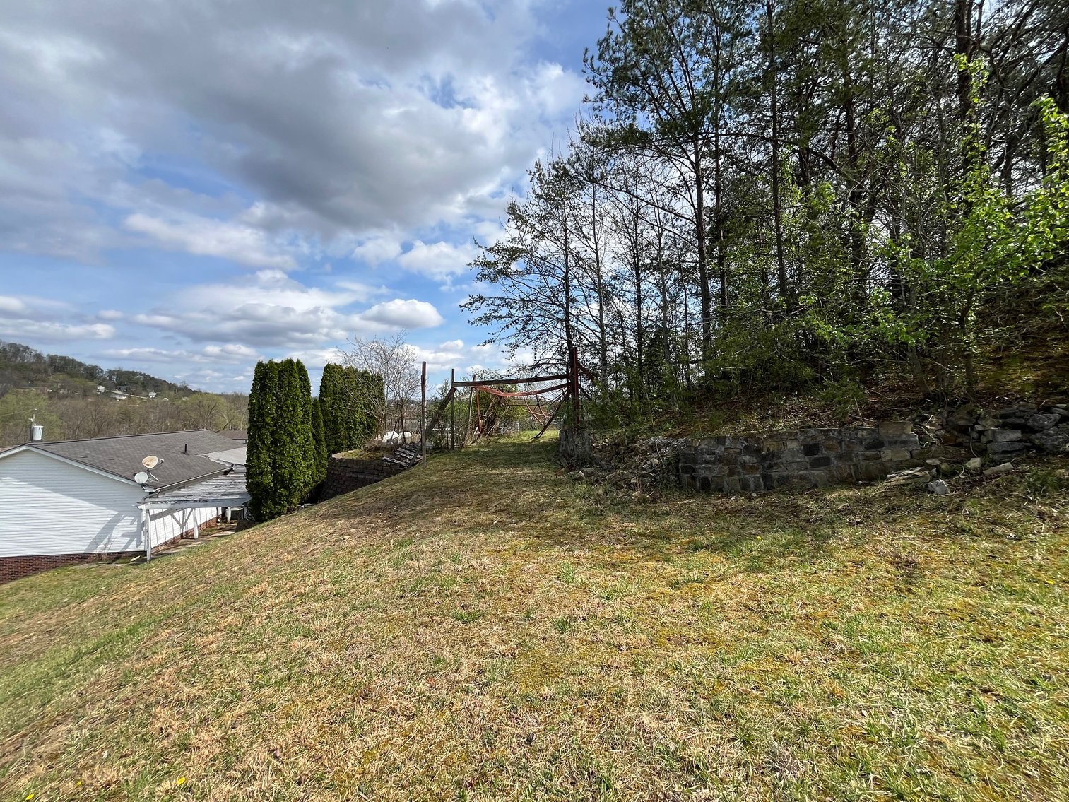 Image for Spacious 4 Bedroom Mid-Entry on a Large Lot in Cross Lanes