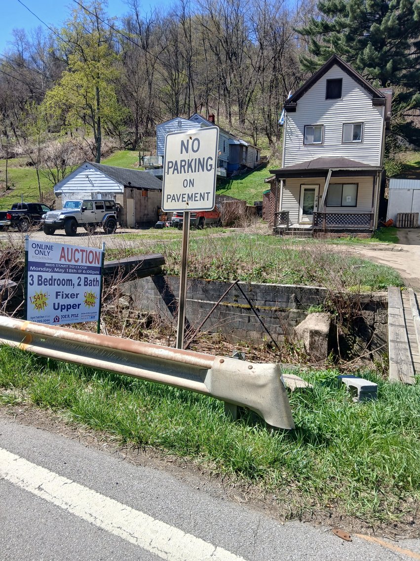 Image for 3 Bedroom Wheeling Home Ready for a Remodel