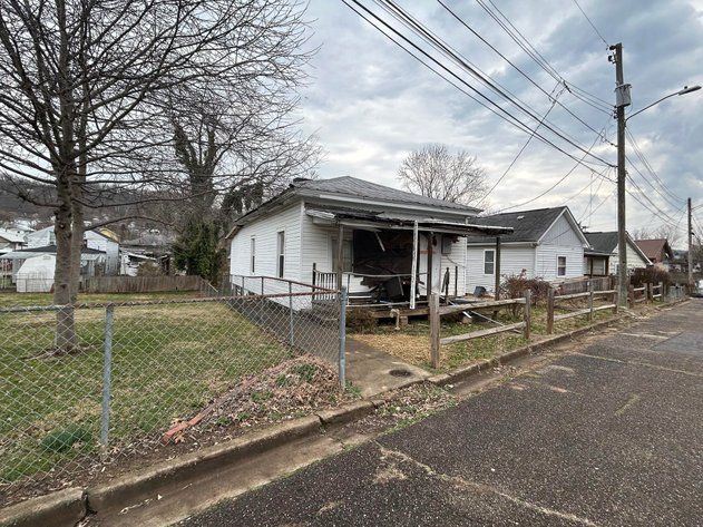 Image for 6 Charleston Area Properties Selling to the Highest Bidders