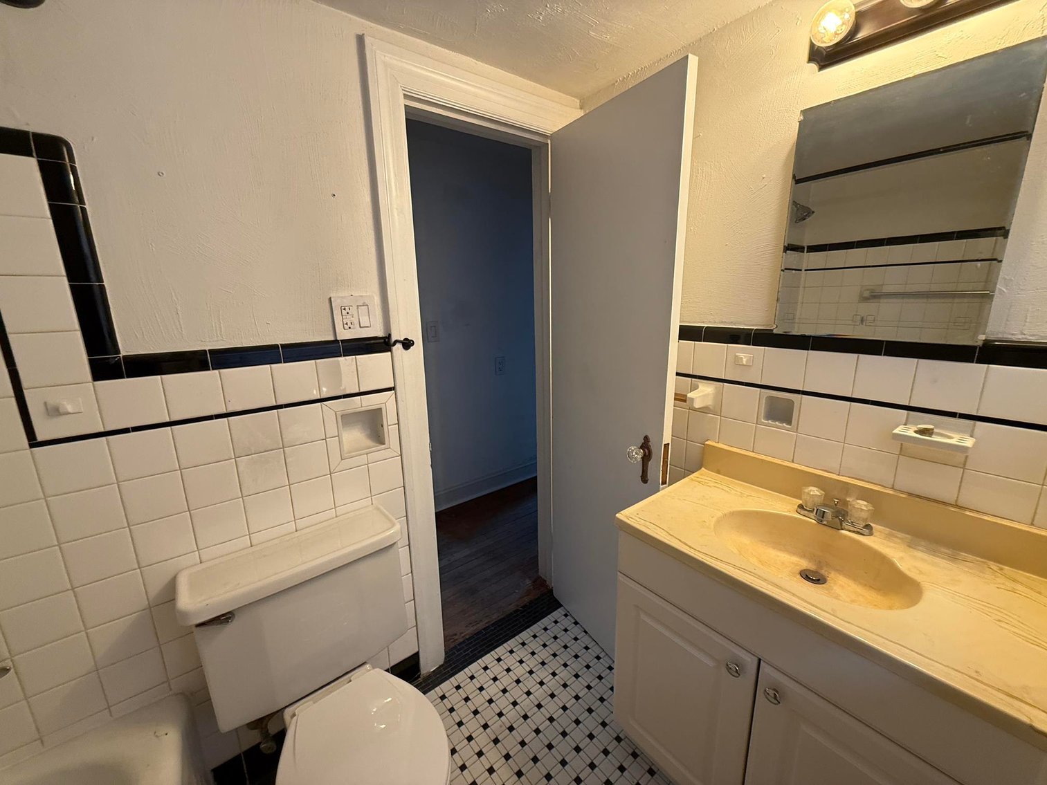 Image for Inviting Home in Charleston Near the Edgewood Country Club