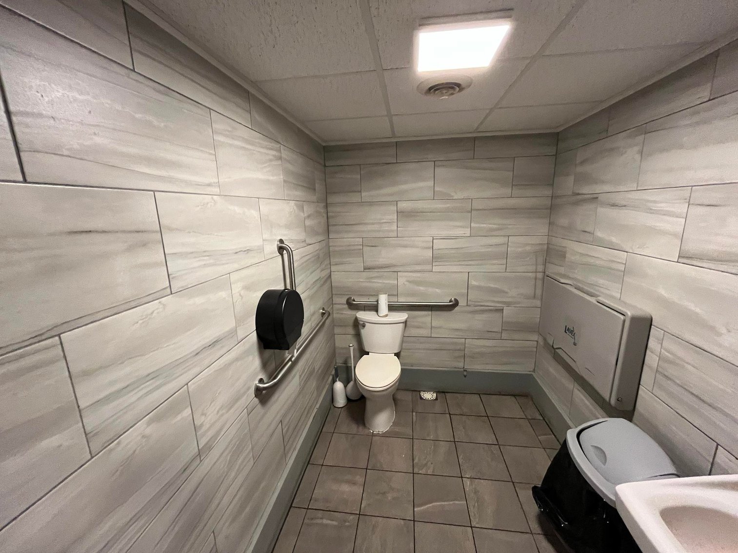 Image for SOLD $374, 000 - Turn-Key Restaurant in a High Traffic Area