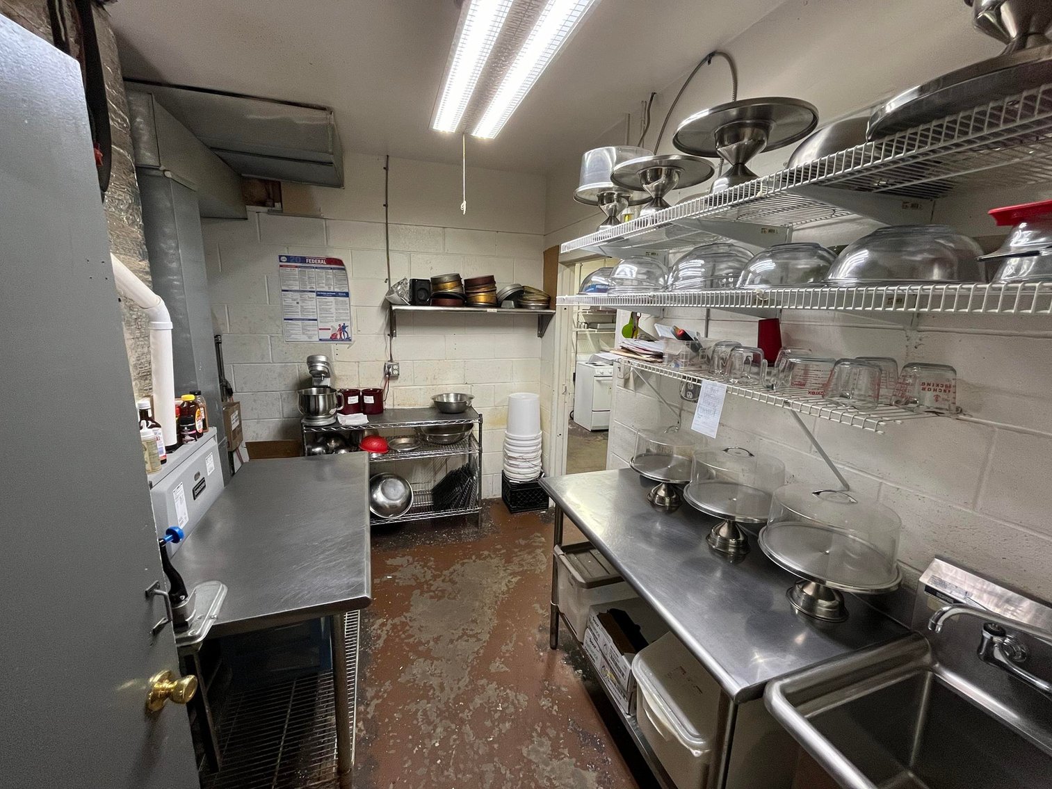 Image for SOLD $374, 000 - Turn-Key Restaurant in a High Traffic Area