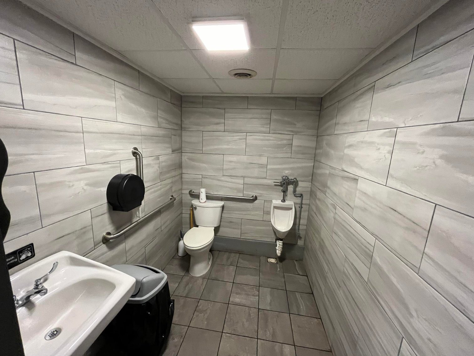 Image for SOLD $374, 000 - Turn-Key Restaurant in a High Traffic Area