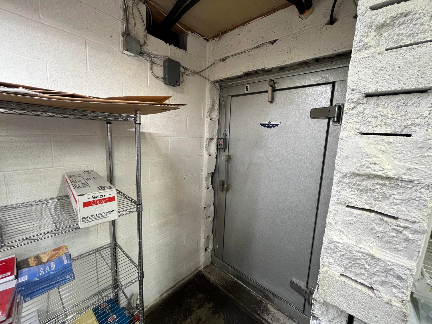 Image for SOLD $374, 000 - Turn-Key Restaurant in a High Traffic Area