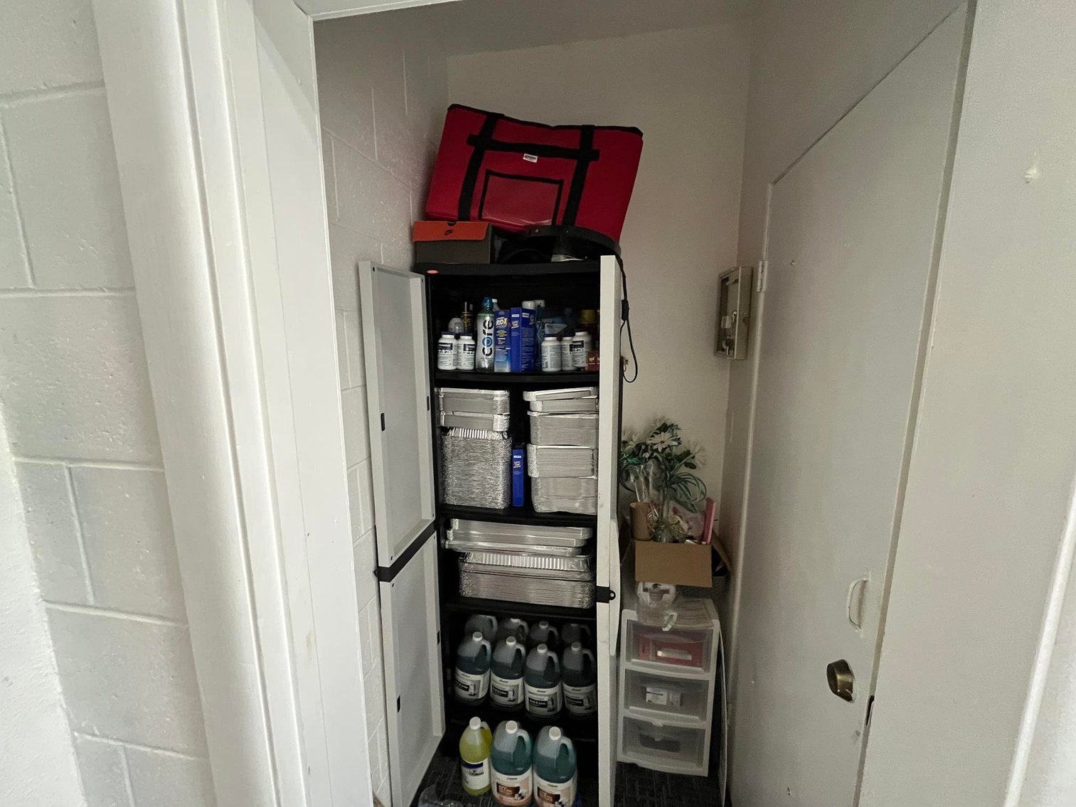 Image for SOLD $374, 000 - Turn-Key Restaurant in a High Traffic Area