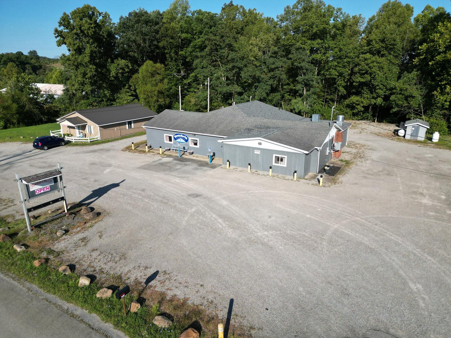 Image for SOLD $374, 000 - Turn-Key Restaurant in a High Traffic Area