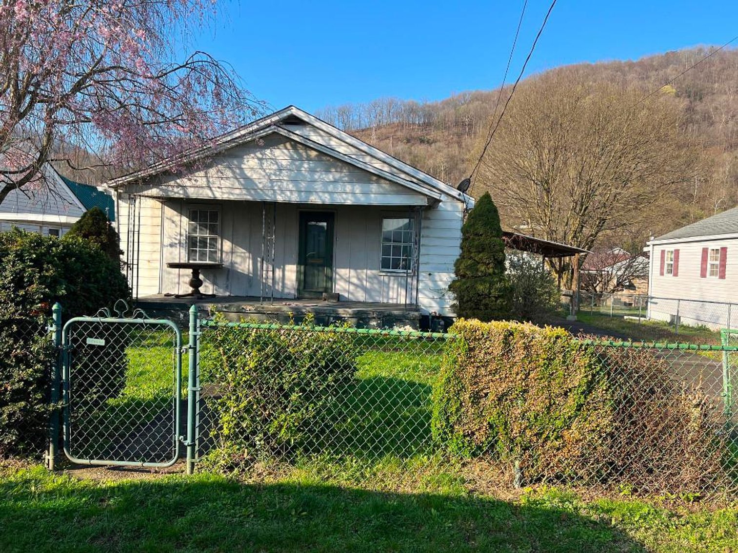 Image for SOLD - 3 Kanawha County Properties Selling to the Highest Bidders
