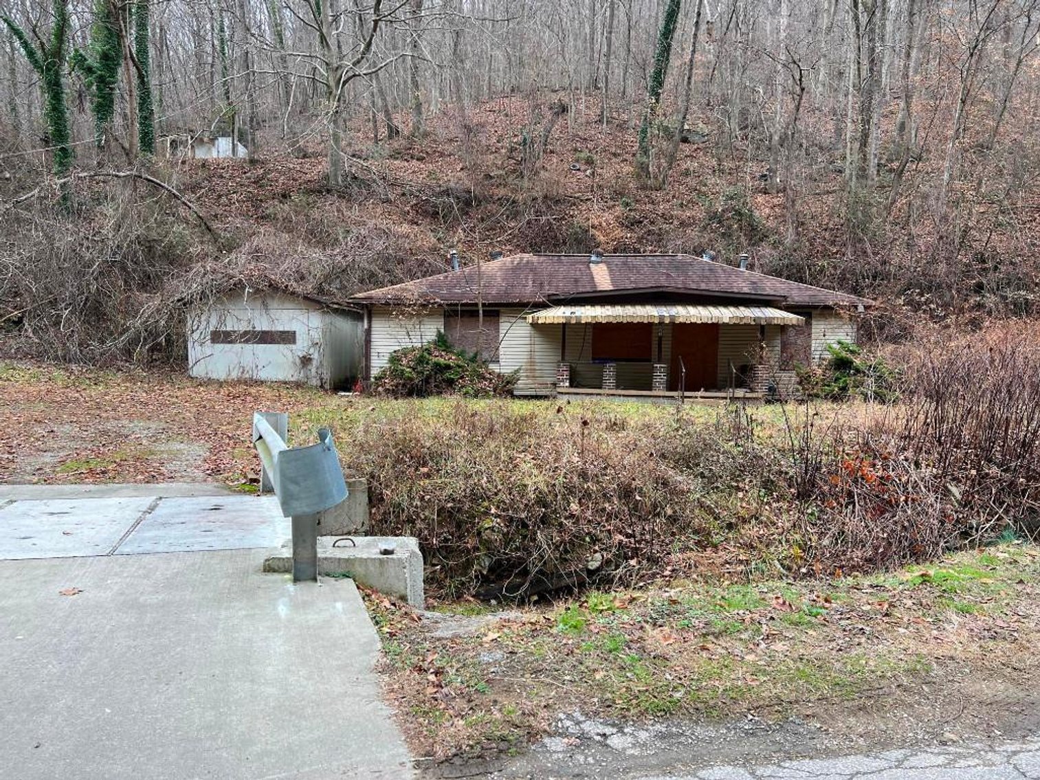 Image for SOLD - 2 Charleston Properties Selling to the Highest Bidders