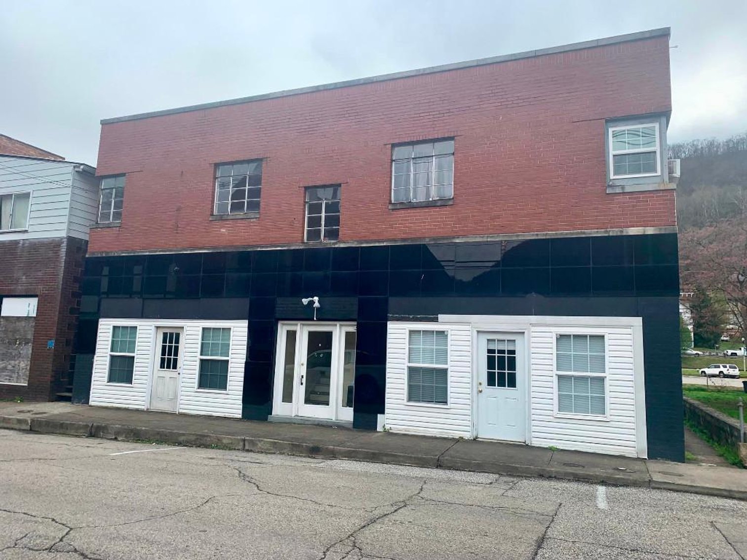 Image for SOLD - Apartment Building, Home, & Building Lot in Montgomery