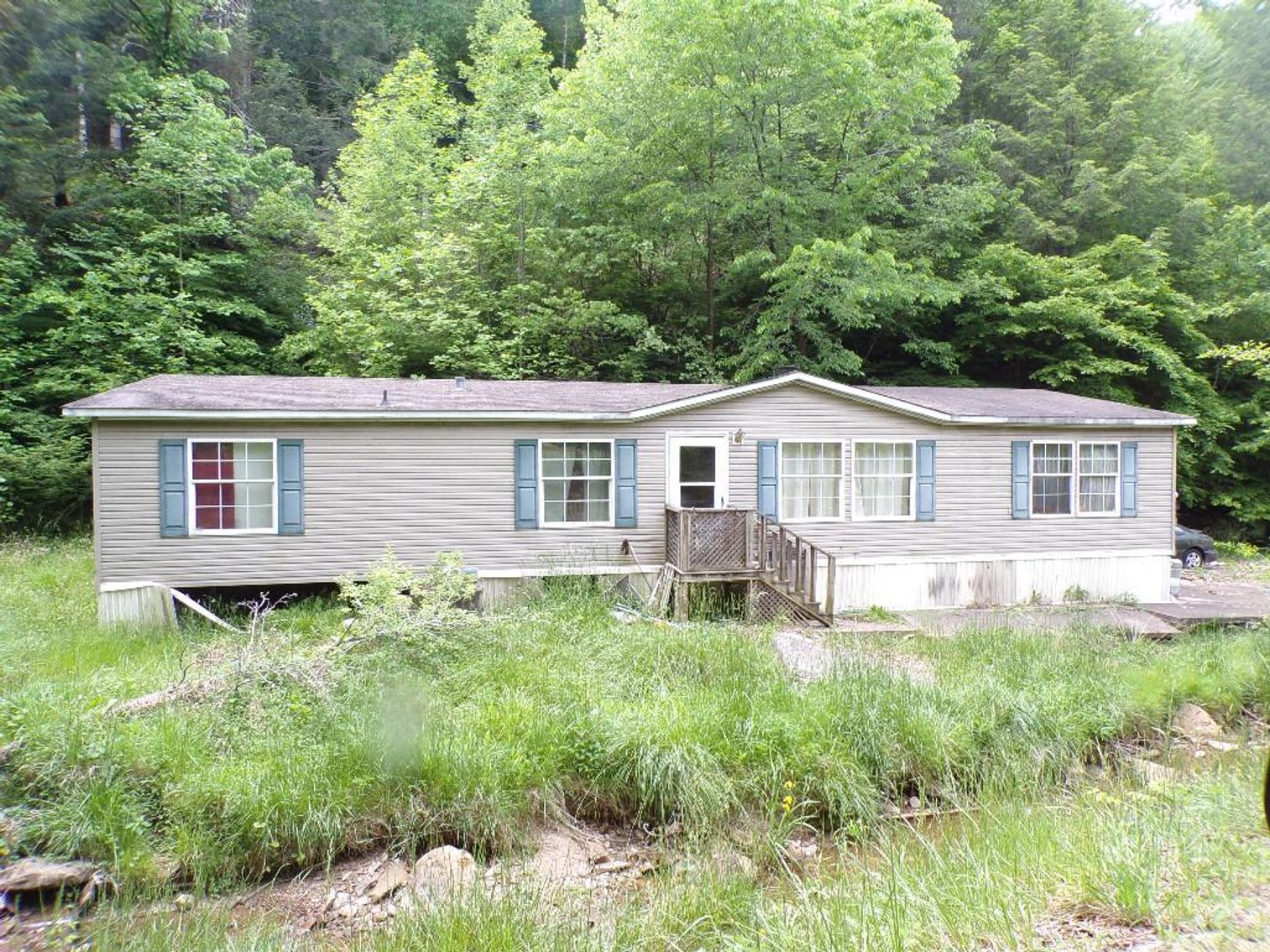 Image for SOLD - 11 Kanawha Co. Properties Selling to the Highest Bidders