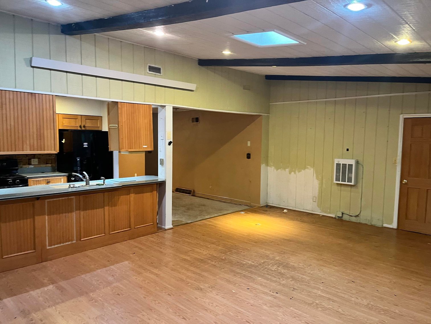 Image for SOLD $89,100 - 5 Bedroom Project Home on Over an Acre in Charleston