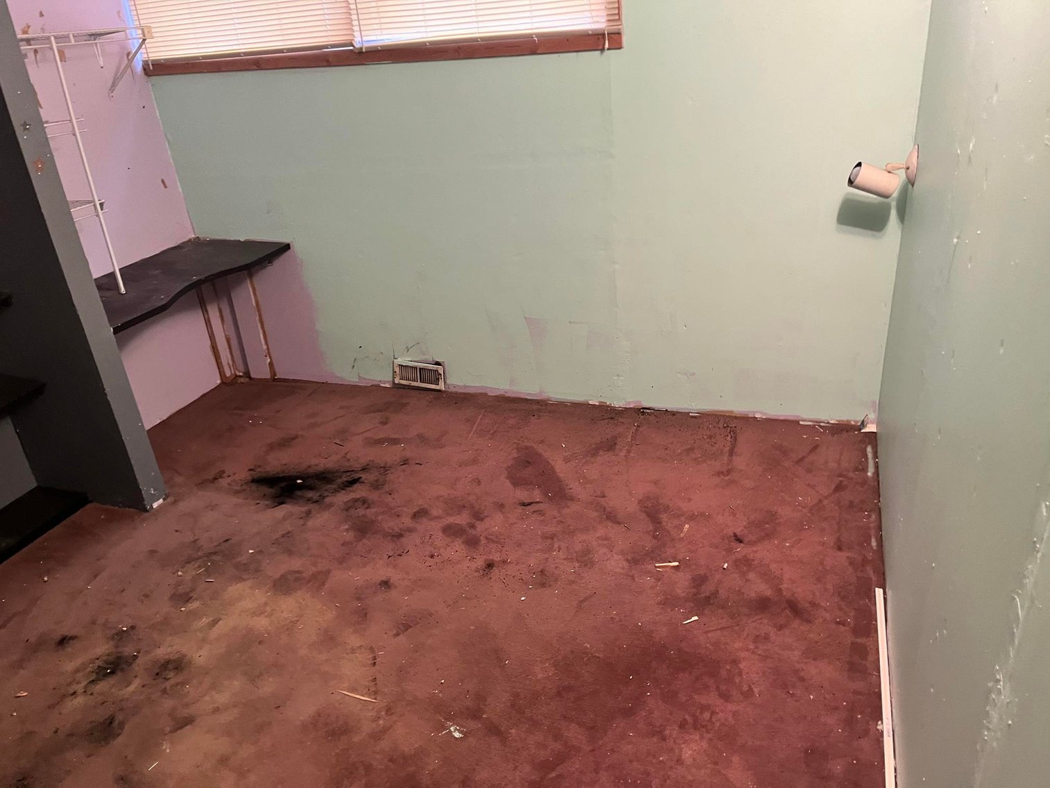 Image for SOLD $89,100 - 5 Bedroom Project Home on Over an Acre in Charleston