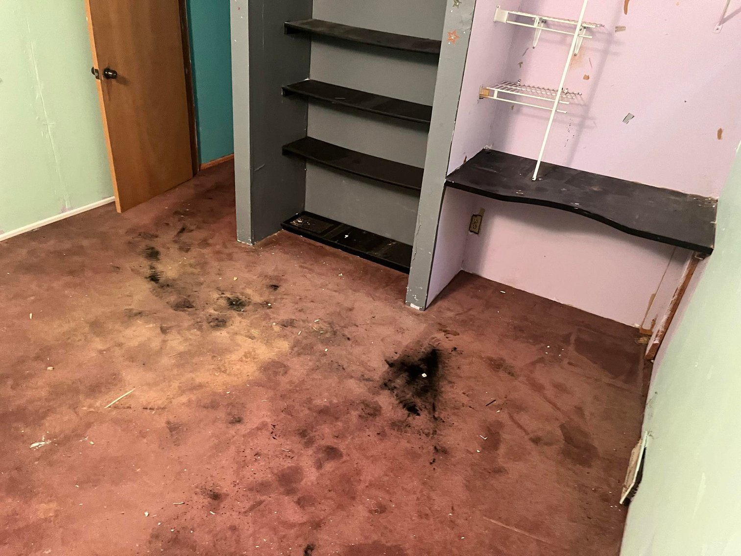 Image for SOLD $89,100 - 5 Bedroom Project Home on Over an Acre in Charleston