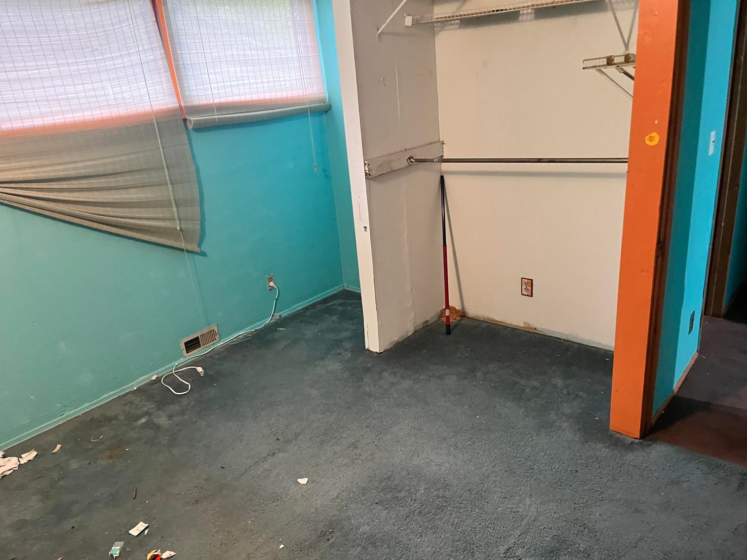 Image for SOLD $89,100 - 5 Bedroom Project Home on Over an Acre in Charleston