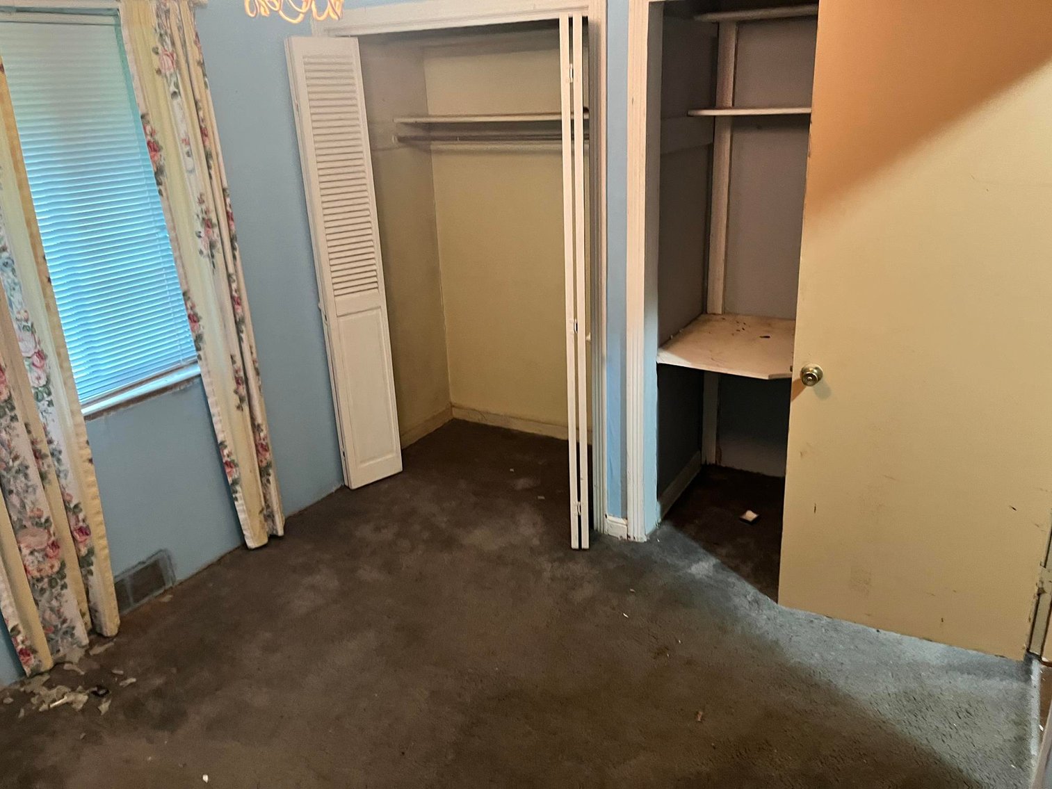 Image for SOLD $89,100 - 5 Bedroom Project Home on Over an Acre in Charleston