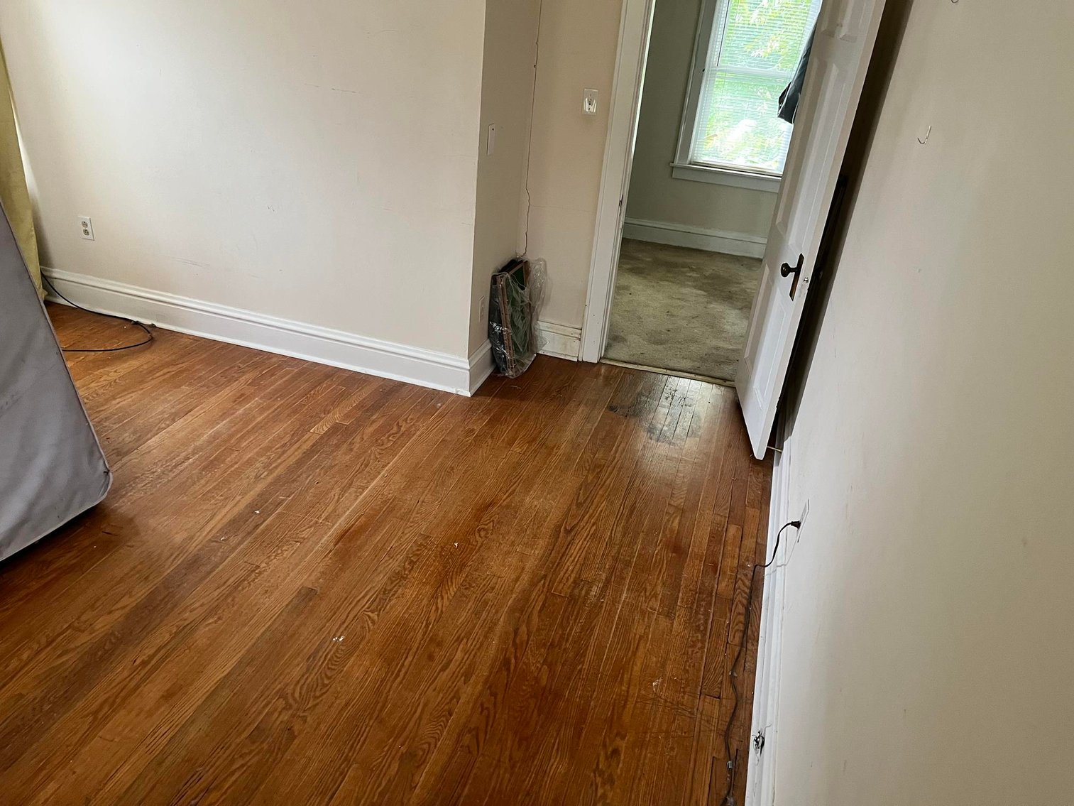 Image for SOLD $24,200 - 2 Bedroom in Huntington Selling to the Highest Bidder