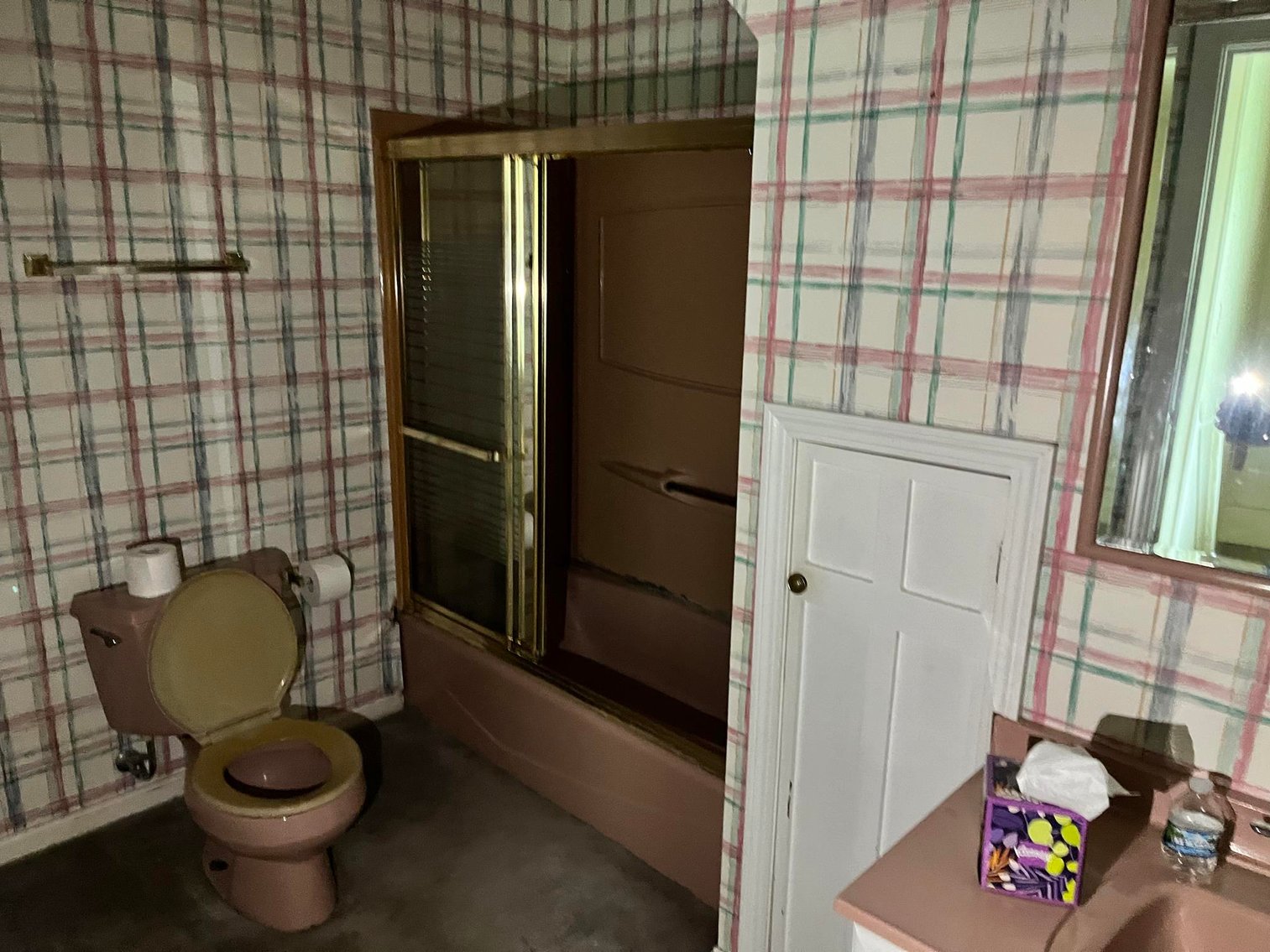 Image for SOLD $24,200 - 2 Bedroom in Huntington Selling to the Highest Bidder