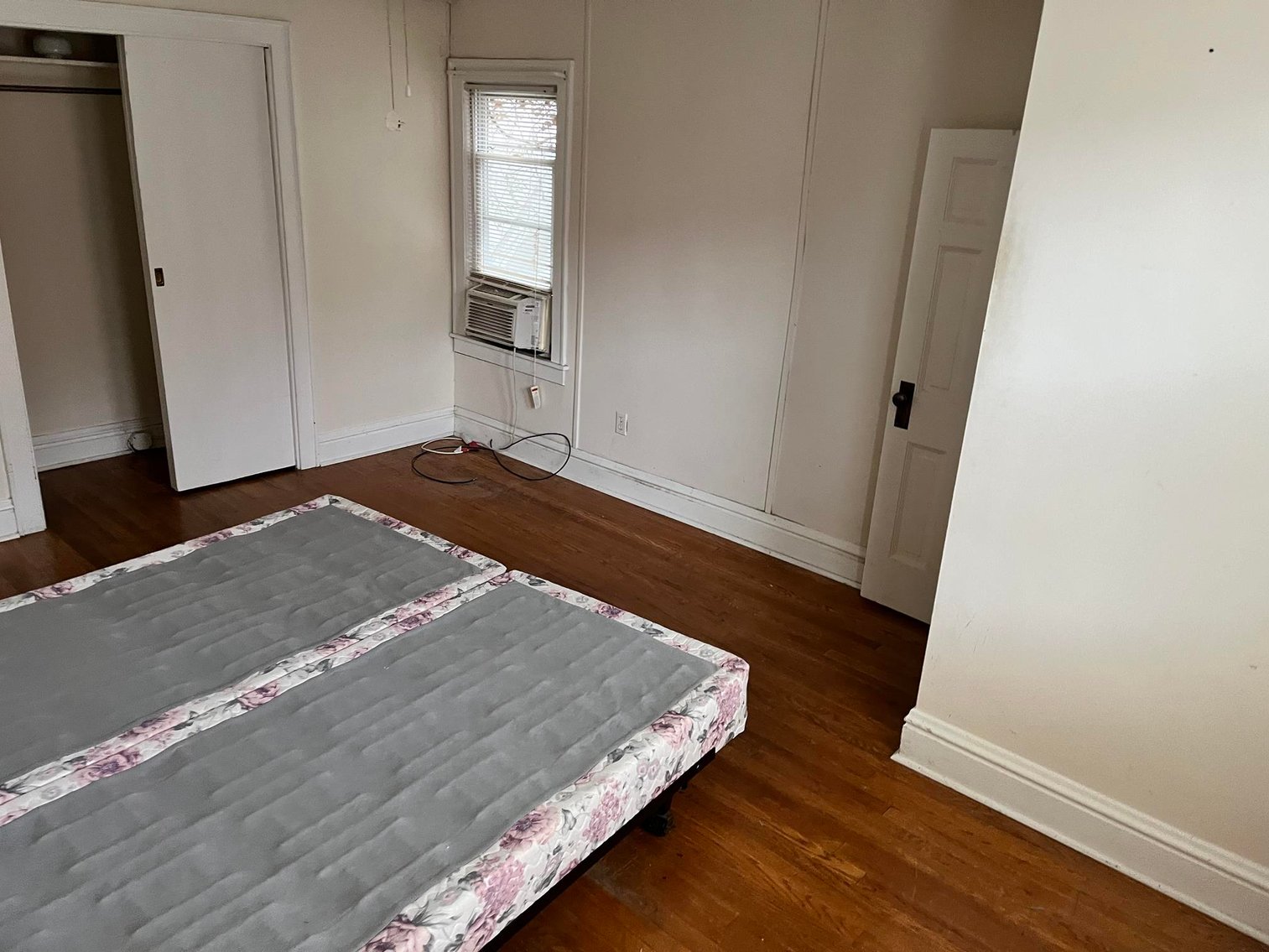 Image for SOLD $24,200 - 2 Bedroom in Huntington Selling to the Highest Bidder