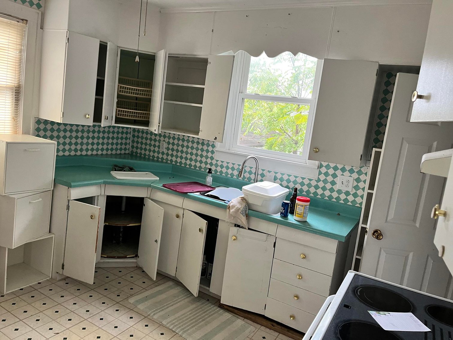 Image for SOLD $24,200 - 2 Bedroom in Huntington Selling to the Highest Bidder