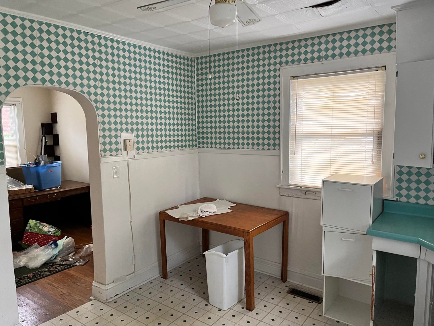 Image for SOLD $24,200 - 2 Bedroom in Huntington Selling to the Highest Bidder