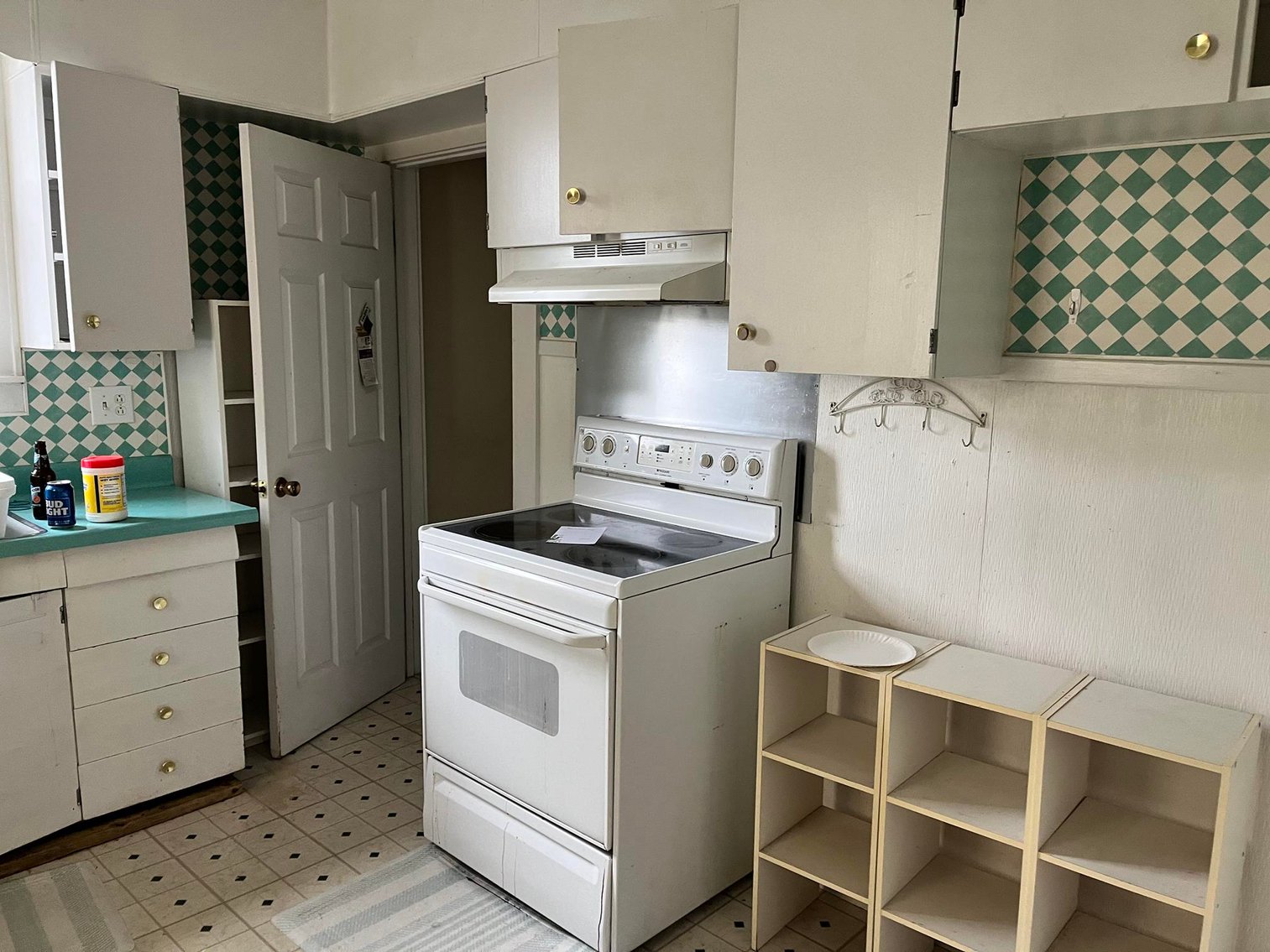 Image for SOLD $24,200 - 2 Bedroom in Huntington Selling to the Highest Bidder