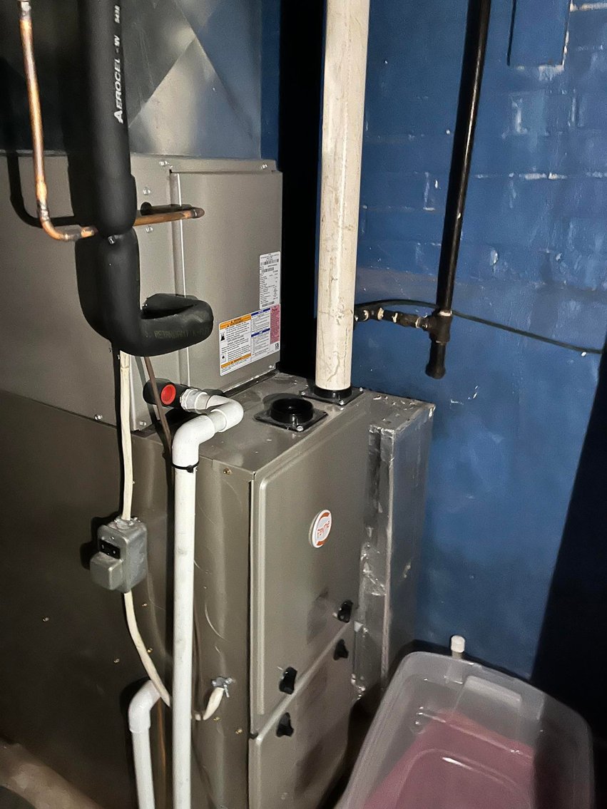 Image for SOLD $24,200 - 2 Bedroom in Huntington Selling to the Highest Bidder