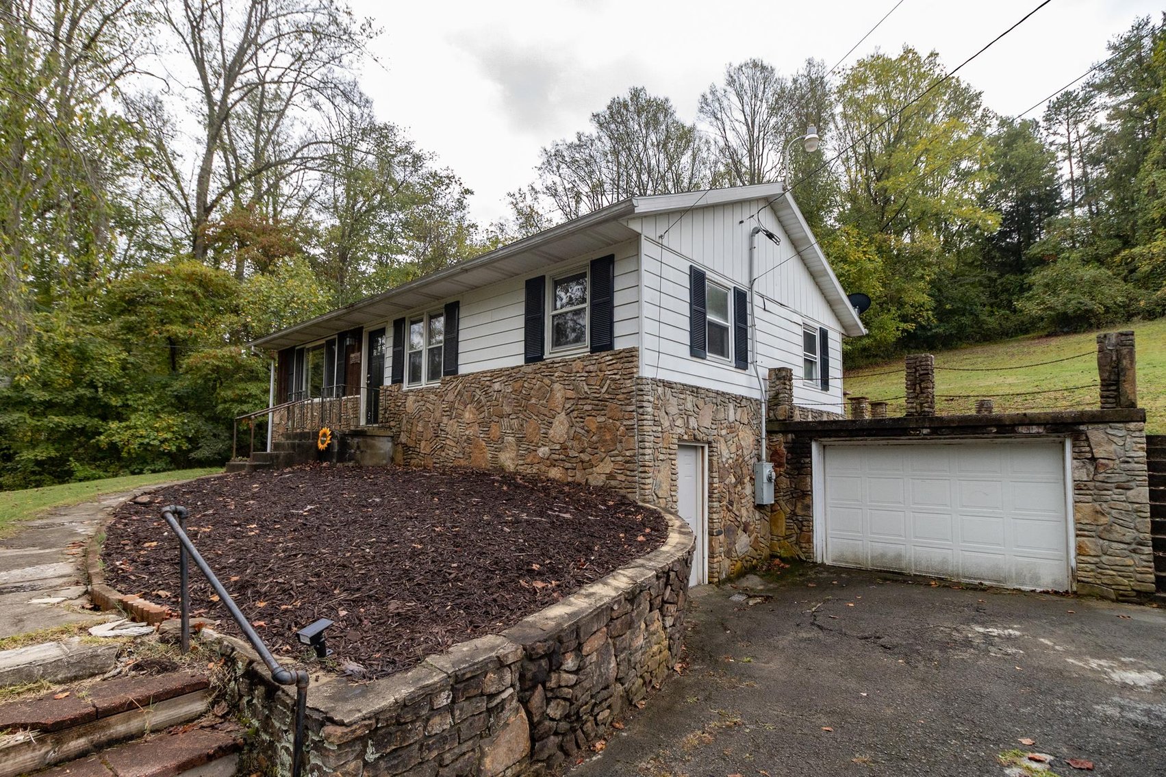 Image for SOLD $89,100 - 3 Bedroom on 1.8 Acres in Fairmont