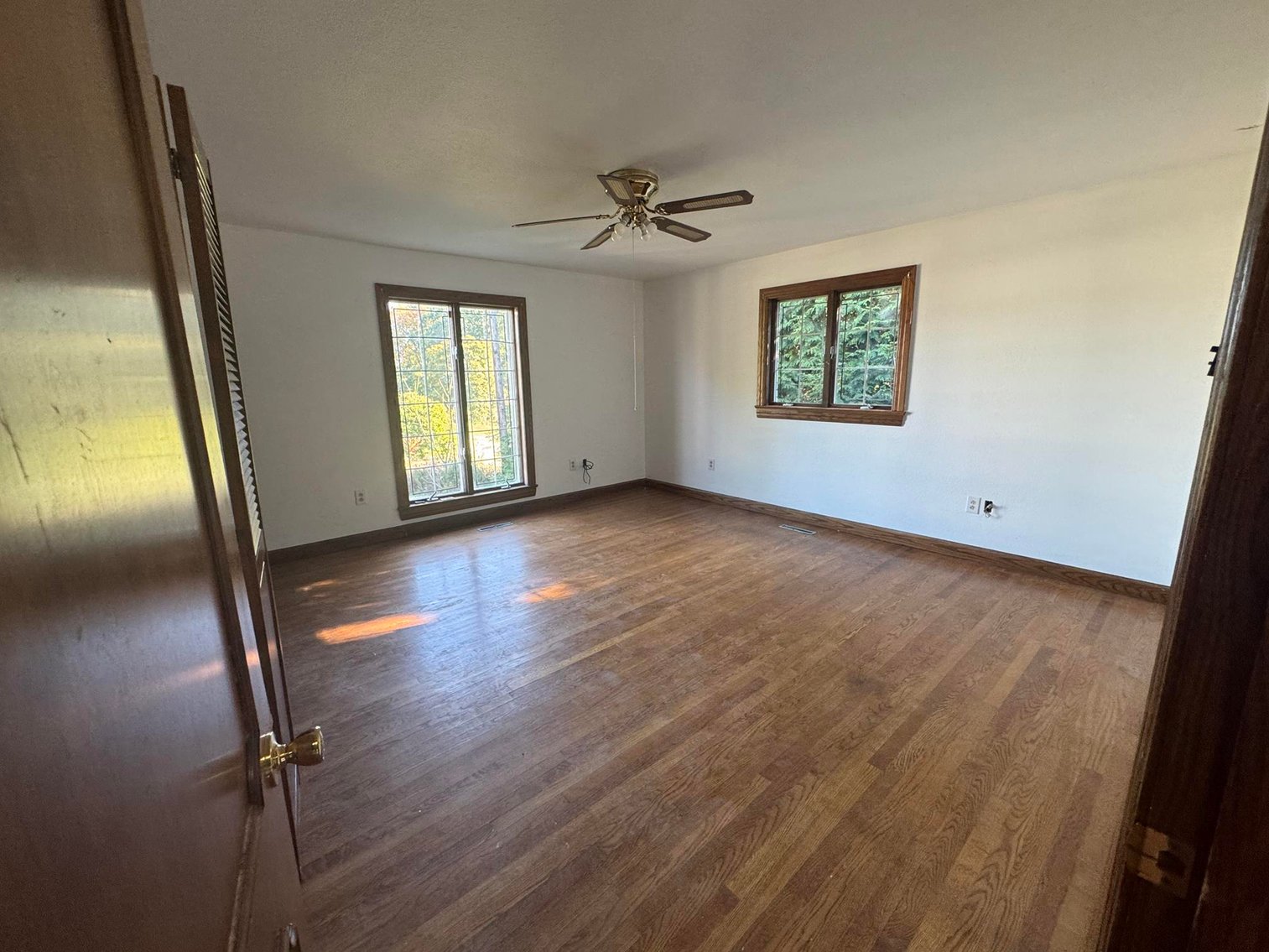 Image for SOLD $313,500 - Nearly 4,000 sqft. Brick Home in Hill-N-Dale