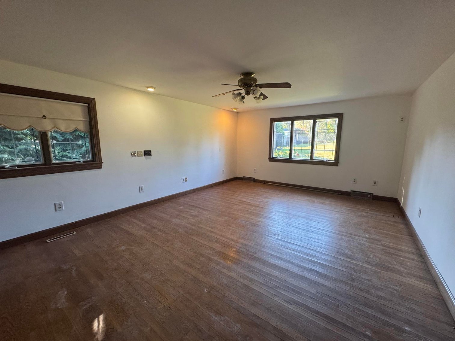 Image for SOLD $313,500 - Nearly 4,000 sqft. Brick Home in Hill-N-Dale