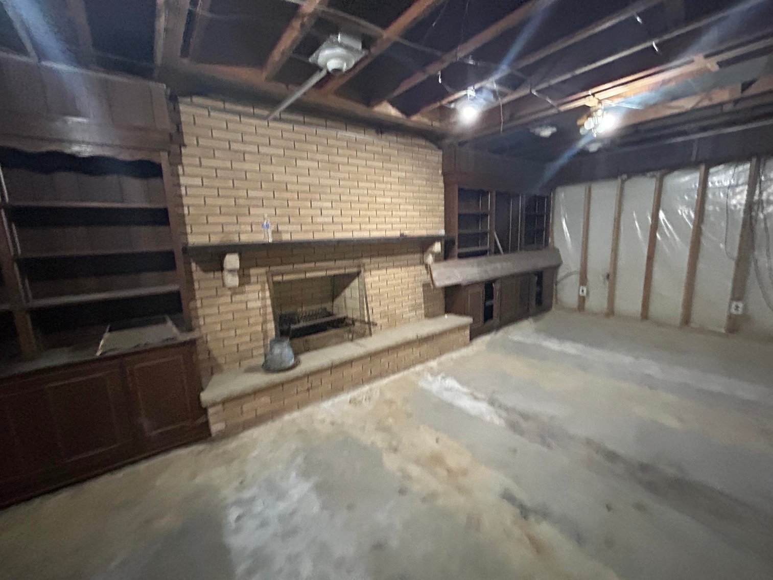 Image for SOLD $313,500 - Nearly 4,000 sqft. Brick Home in Hill-N-Dale