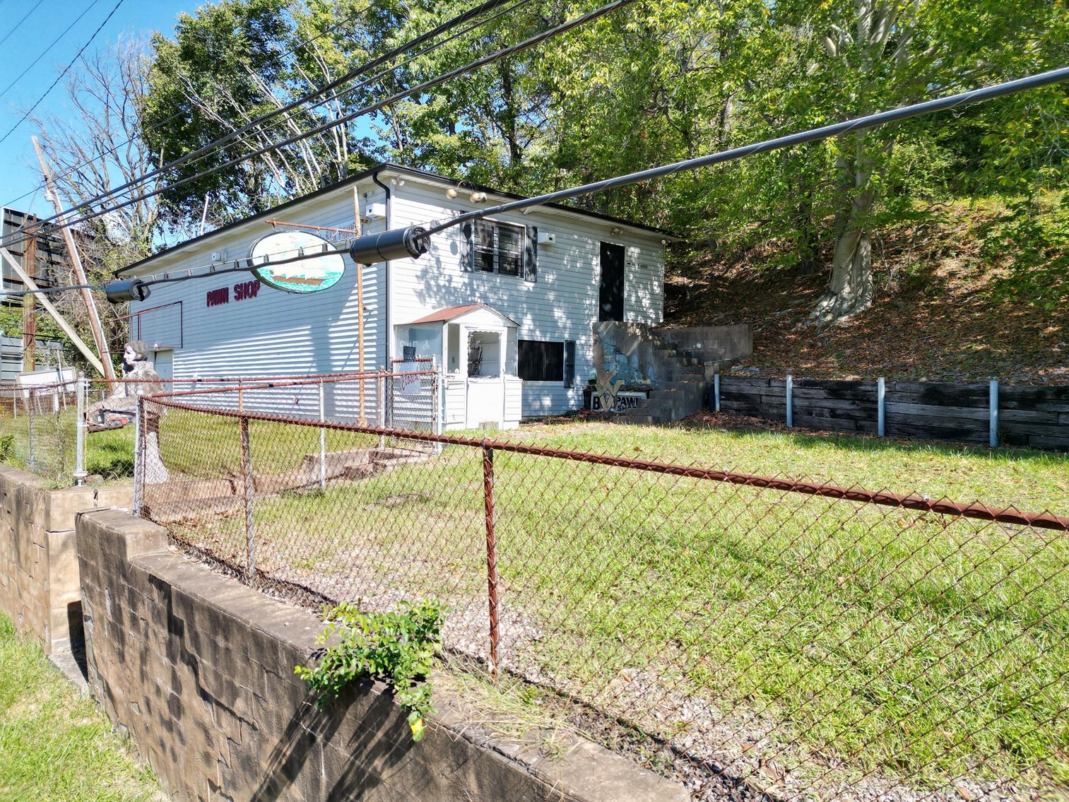 Image for SOLD $45,100 - Commercial Building in Prime Location Selling to the Highest Bidder