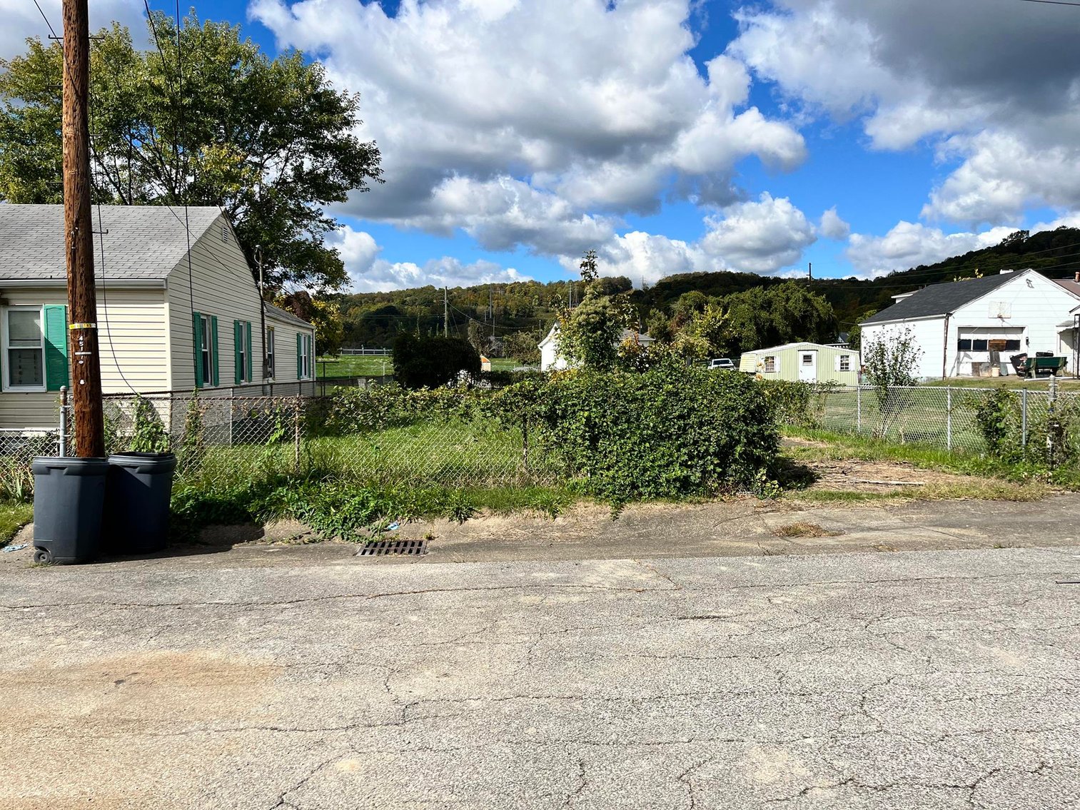 Image for SOLD - Charleston Lot Selling to the Highest Bidder