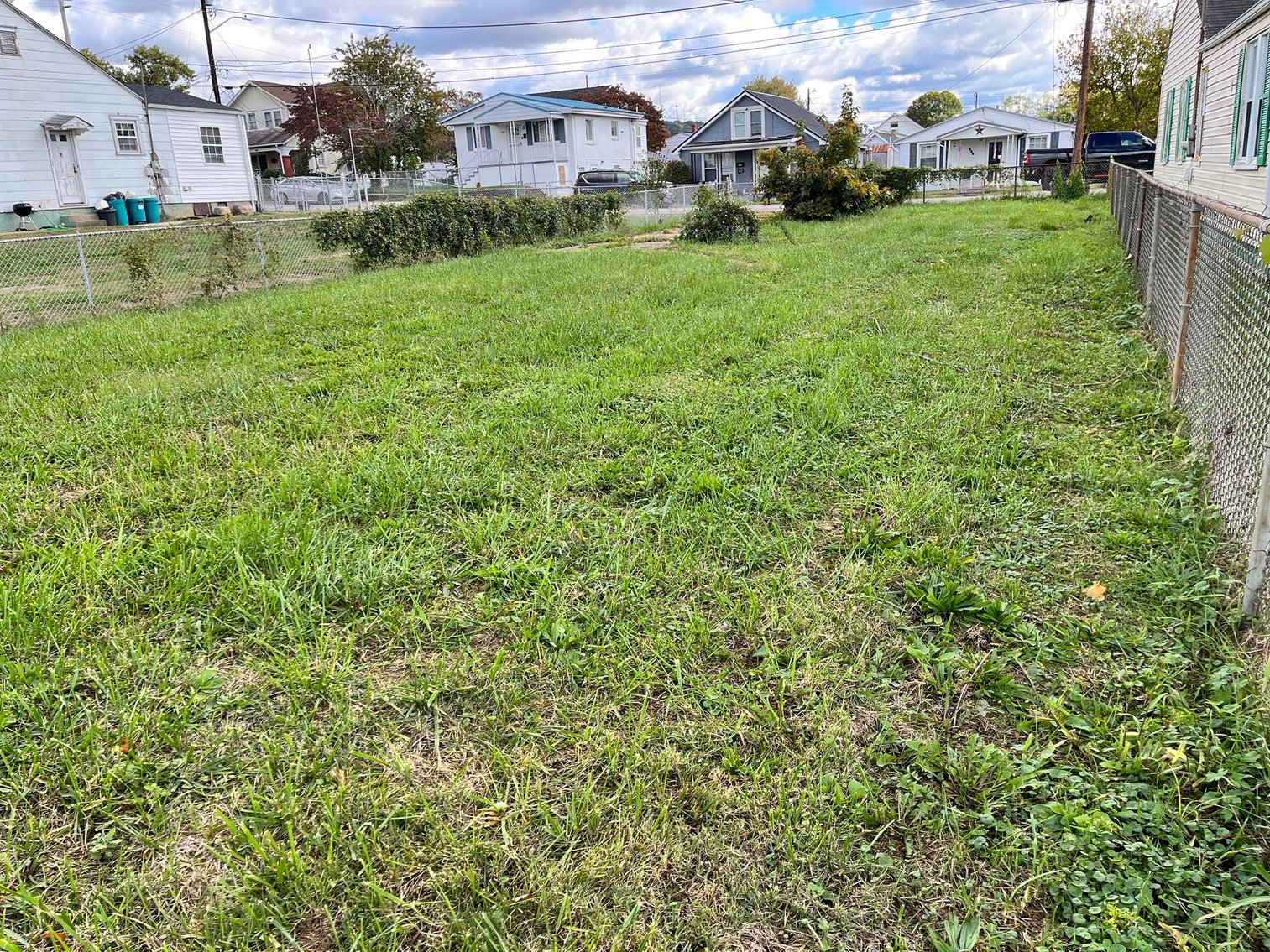 Image for SOLD - Charleston Lot Selling to the Highest Bidder