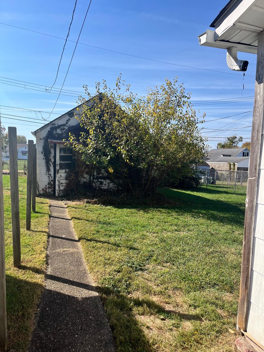 Image for SOLD $27,500 - 3 Bedroom Huntington Home