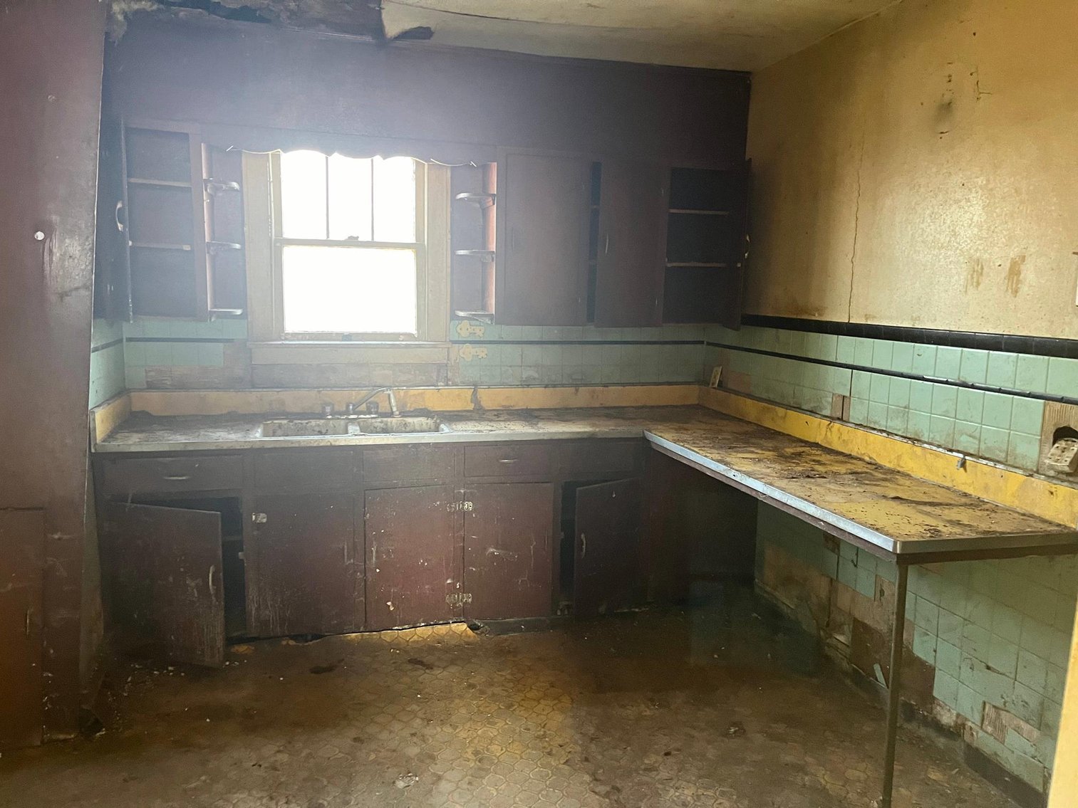 Image for SOLD $27,500 - 3 Bedroom Huntington Home