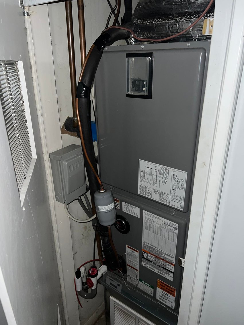 Image for SOLD $209,000 - Condo Unit 302 in Whitaker Square Apartments