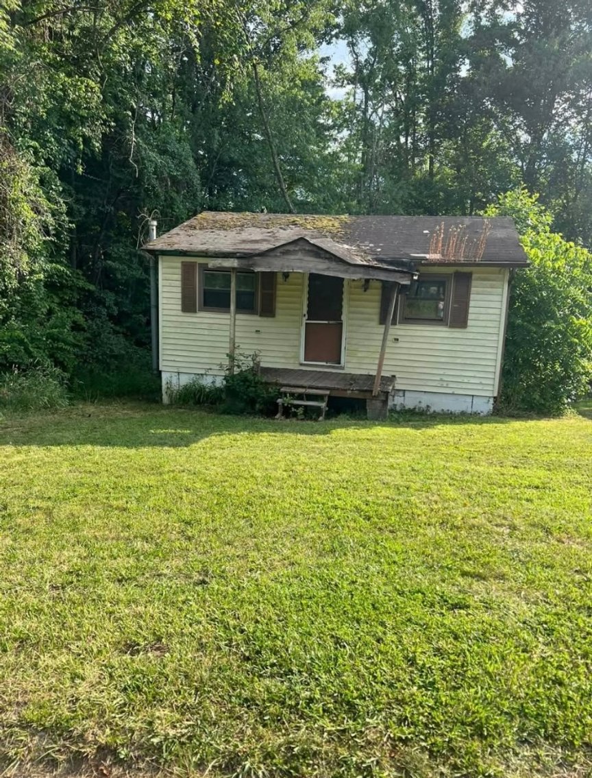 Image for SOLD $10,010 - 2 Bedroom Project Home in Beckley Selling to the Highest Bidder