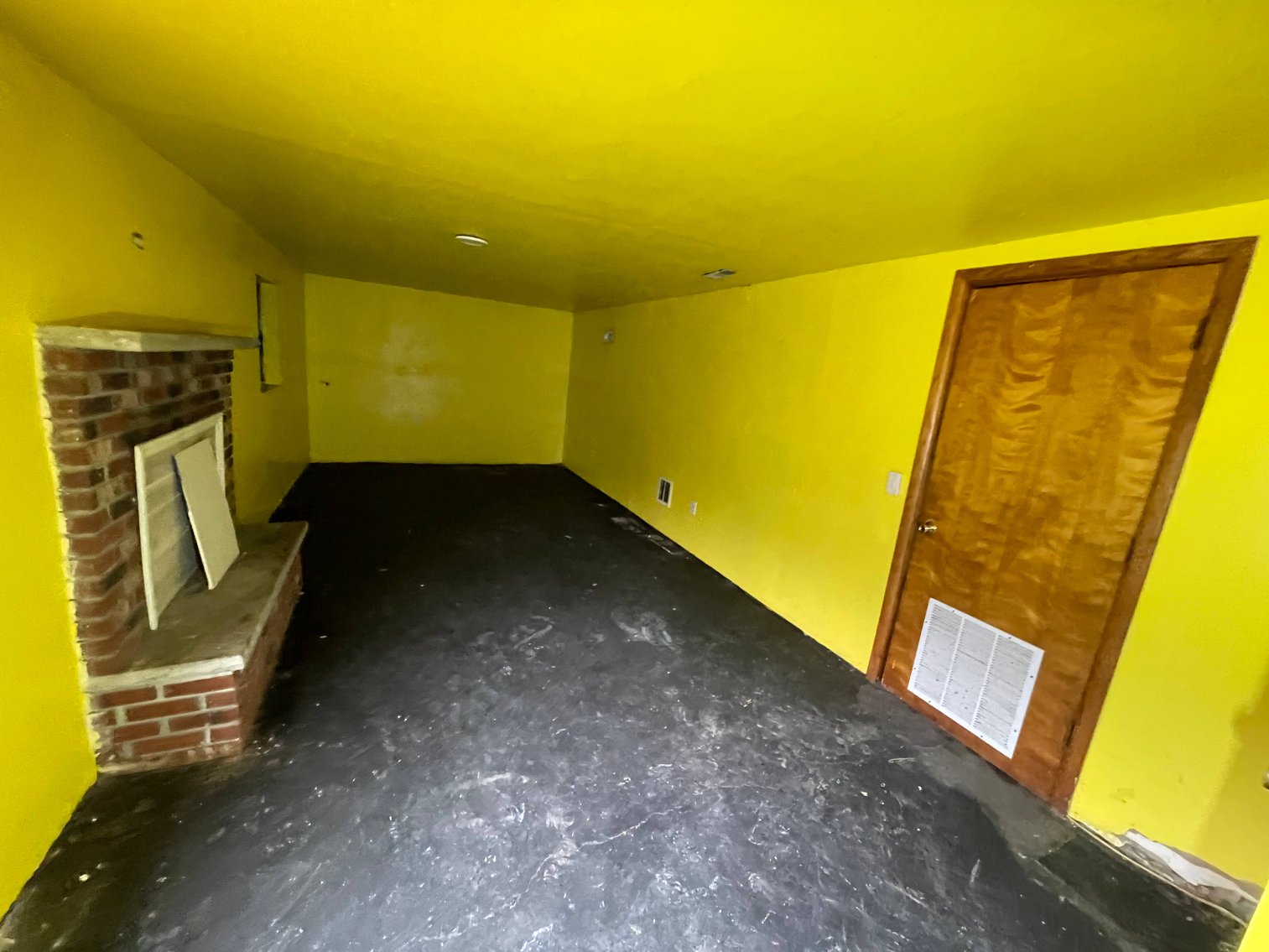 Image for SOLD $44,000 - 3 Bedroom Home on a Large Lot in Dunbar