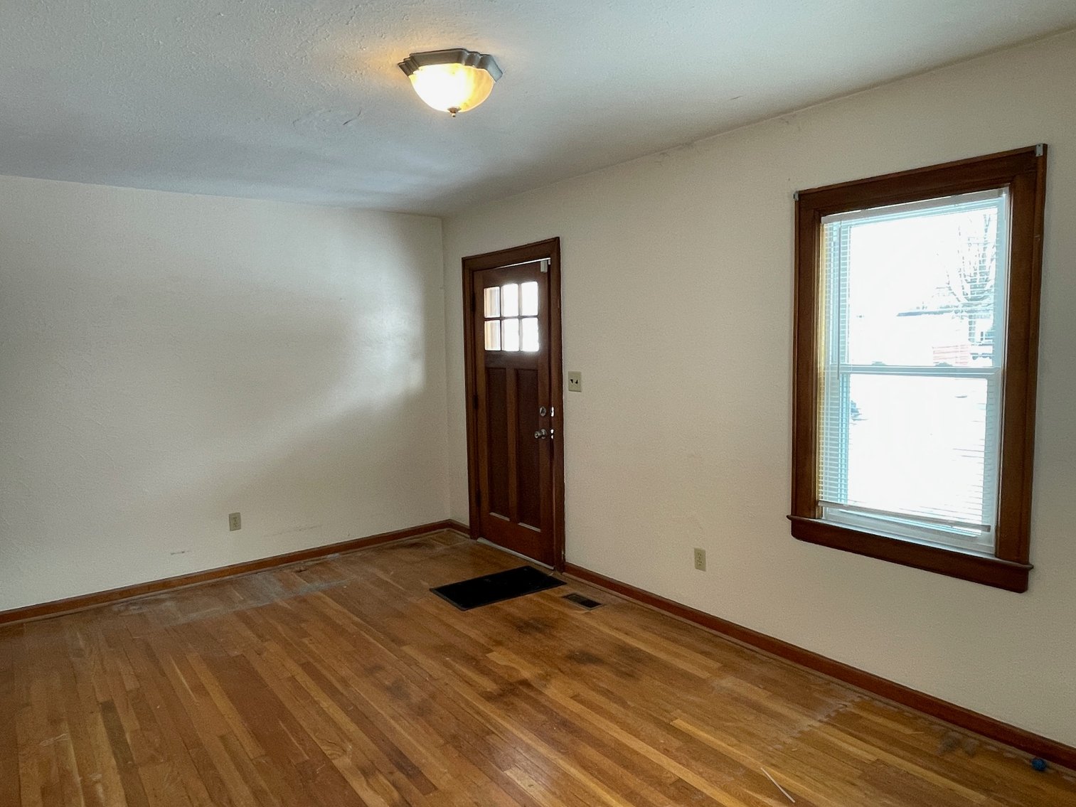 Image for SOLD $105,600 - 4 Bedroom Cape Cod in St. Albans