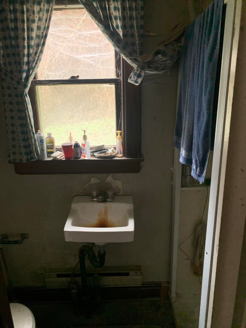 Image for SOLD $203,500 - Colonial Farmhouse on Nearly 12 Acres in Mink Shoals