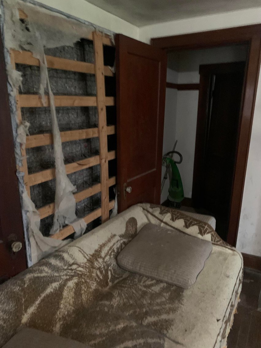 Image for SOLD $203,500 - Colonial Farmhouse on Nearly 12 Acres in Mink Shoals