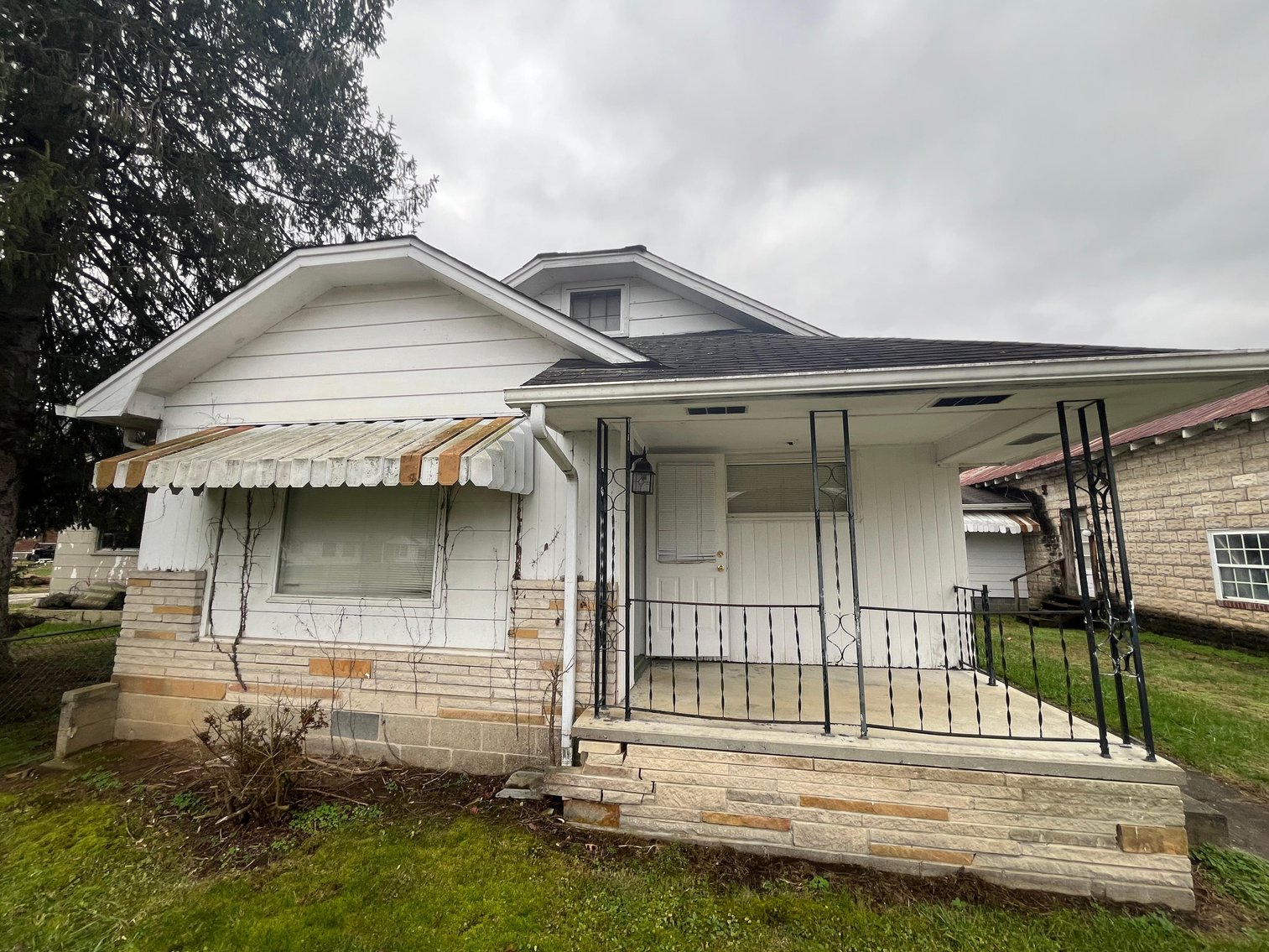 Image for SOLD $77,000 - 4-Unit Apartment Complex with Garage in Hamlin