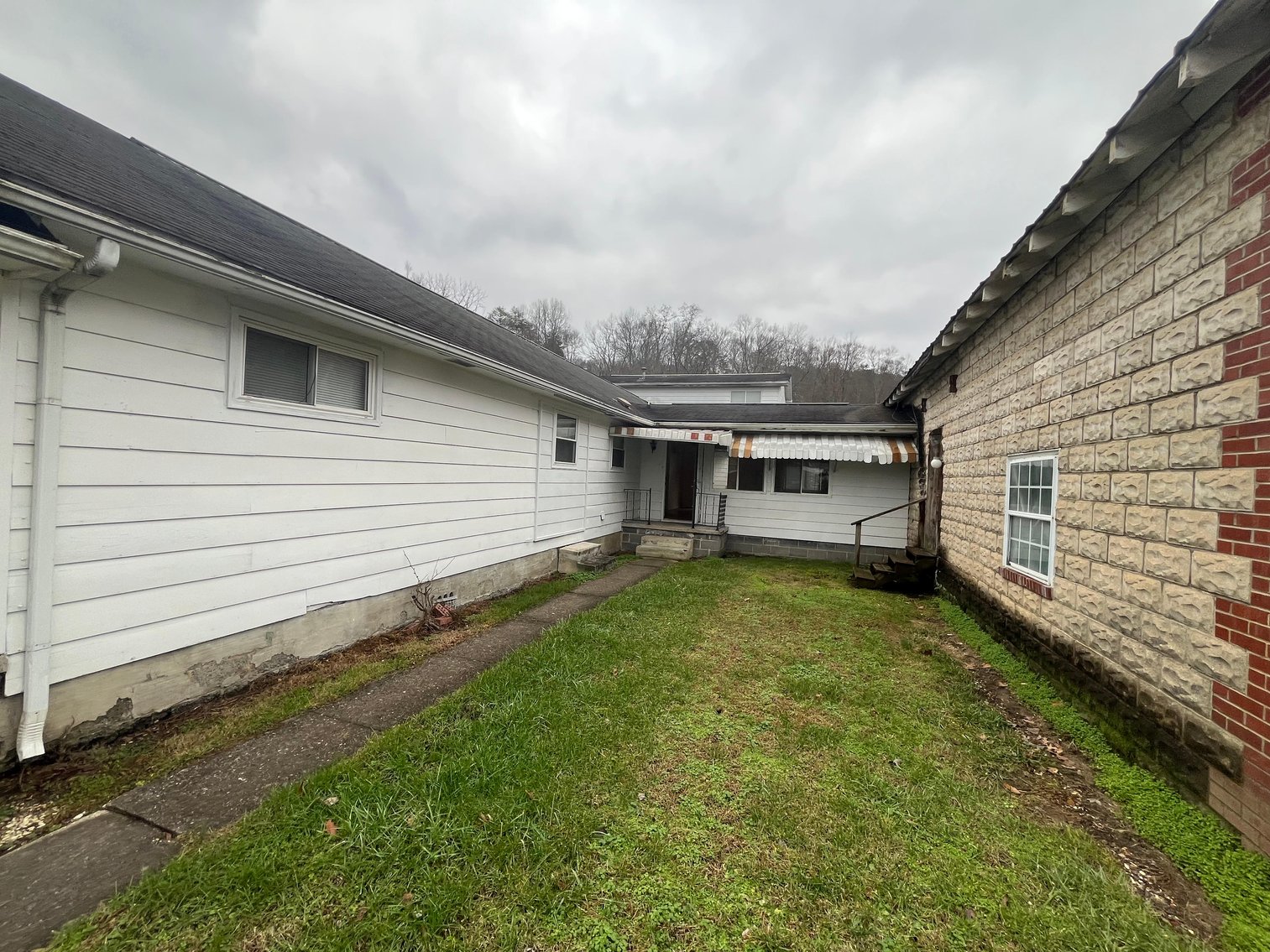 Image for SOLD $77,000 - 4-Unit Apartment Complex with Garage in Hamlin