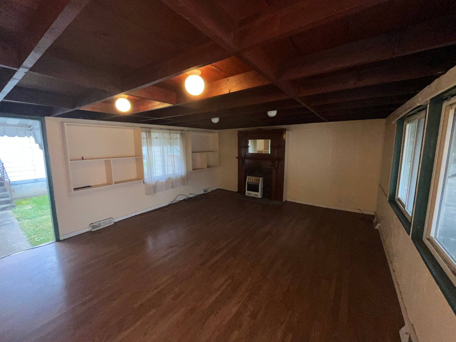 Image for SOLD $77,000 - 4-Unit Apartment Complex with Garage in Hamlin