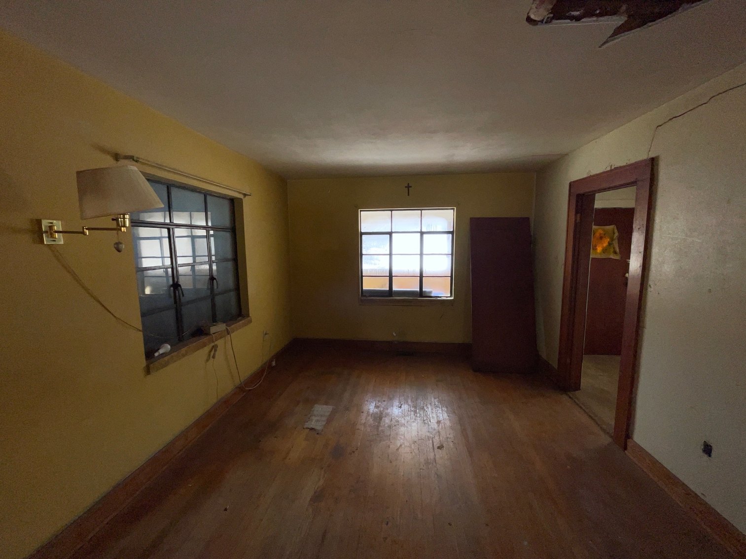 Image for SOLD $28,050 - 3 Bedroom with Full Basement in St. Albans Selling to the Highest Bidder