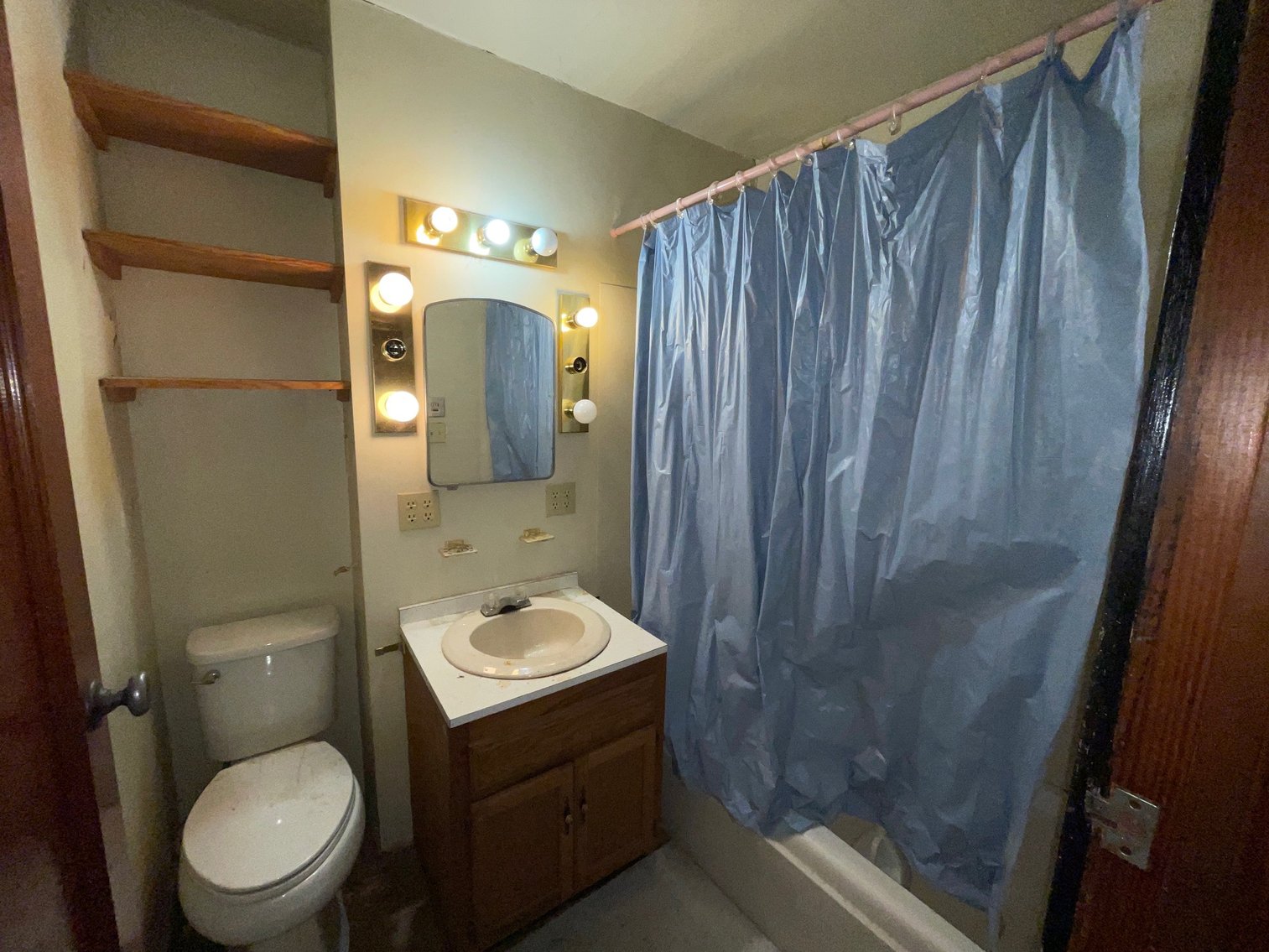 Image for SOLD $28,050 - 3 Bedroom with Full Basement in St. Albans Selling to the Highest Bidder