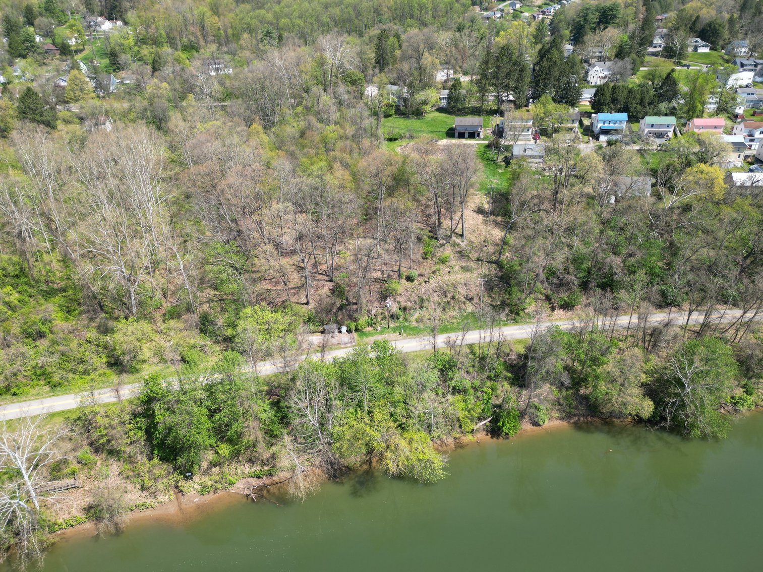 Image for SOLD $51,700 - Large Garage on 3.5 Acres with River Frontage in Fairmont